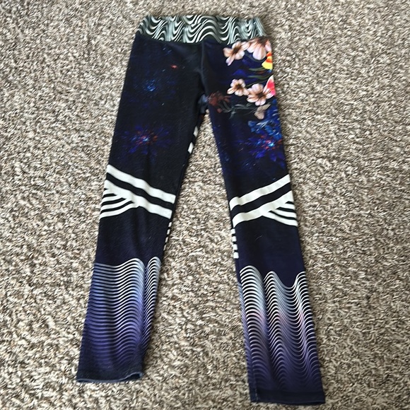 S/M leggings - Picture 4 of 7